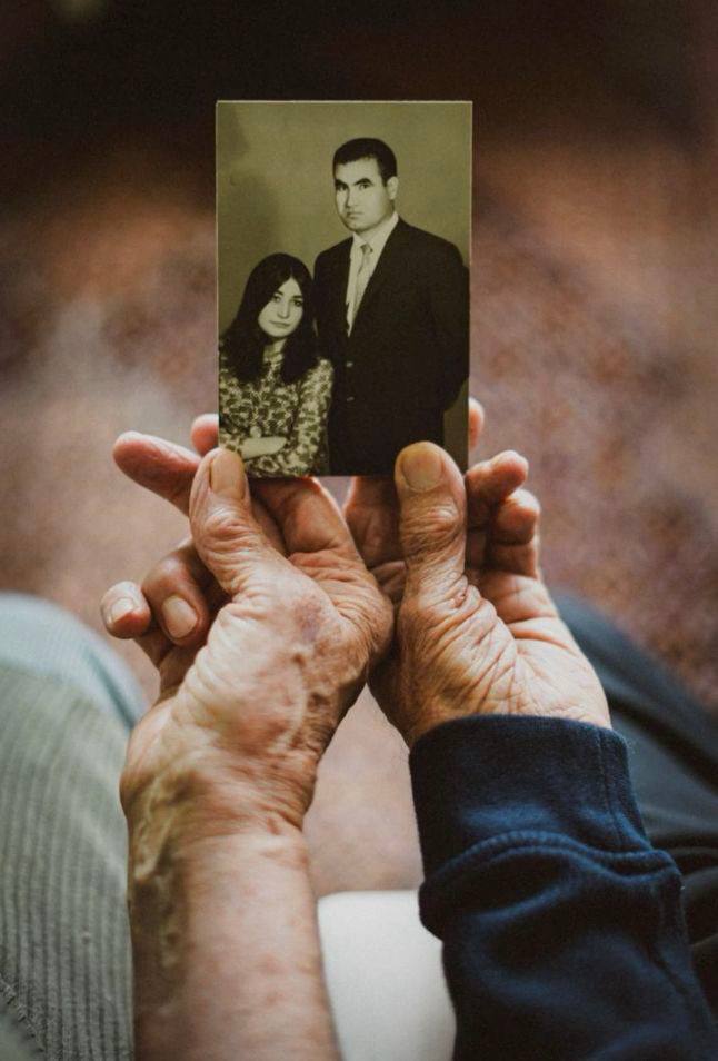 Семейно видео от семейни снимки за 50 години брак — подарък за златна сватба